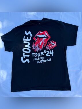 2024 hackney diamonds Rolling Stones Black Tee Red Geometric Lips